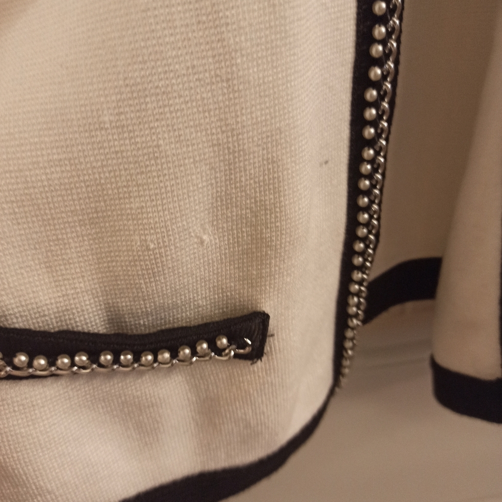 Cardigan - Picture 2 of 4